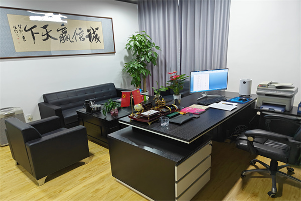 1b96b927-f381-42eb-937d-2b6a744e3e4f.jpg